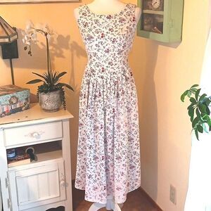 Vintage Robbie Bee Cottagecore Dress. Rayon. Soft Girl.